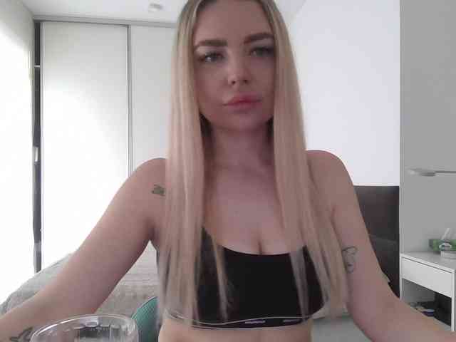 pinkpanther8899 webcam