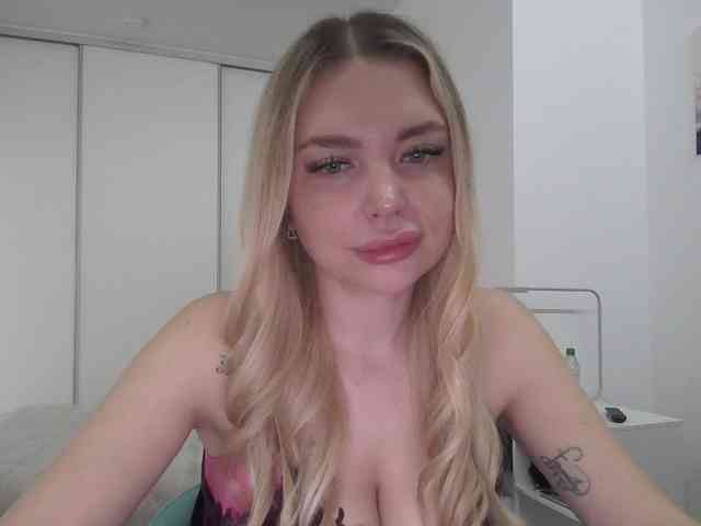 pinkpanther8899 webcam