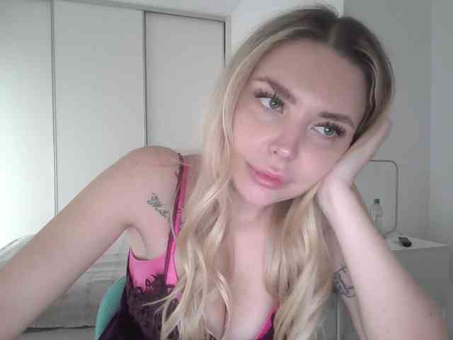 pinkpanther8899 webcam