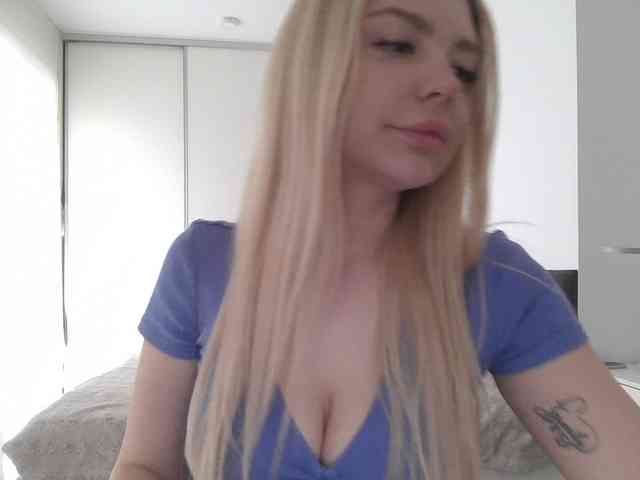 pinkpanther8899 webcam