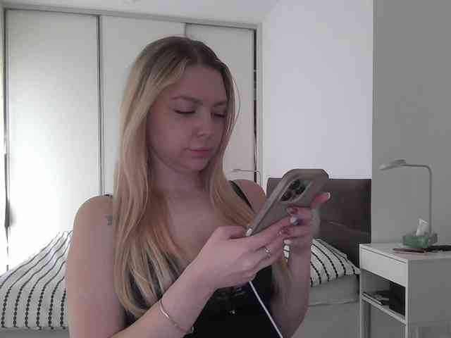 pinkpanther8899 webcam