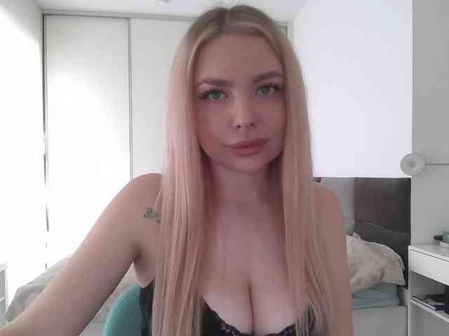 pinkpanther8899 webcam