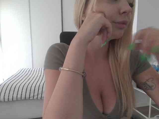 Blondie8853 webcam