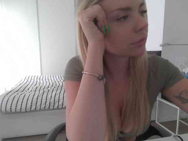 Blondie8853 webcam