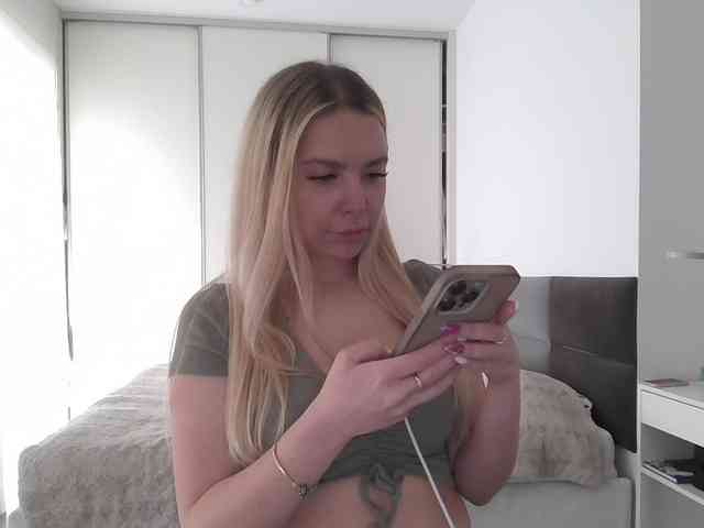 pinkpanther8899 webcam