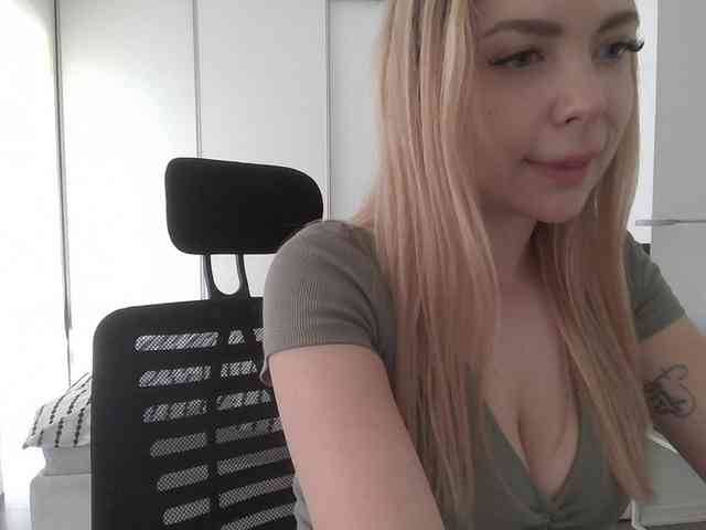 Blondie8853 webcam