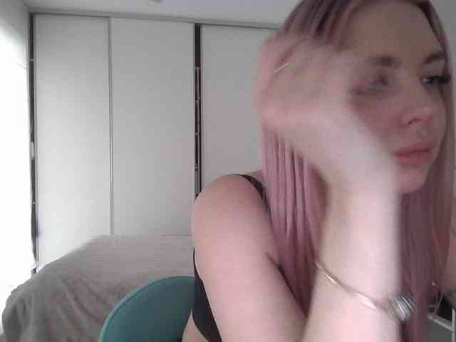 pinkpanther8899 webcam