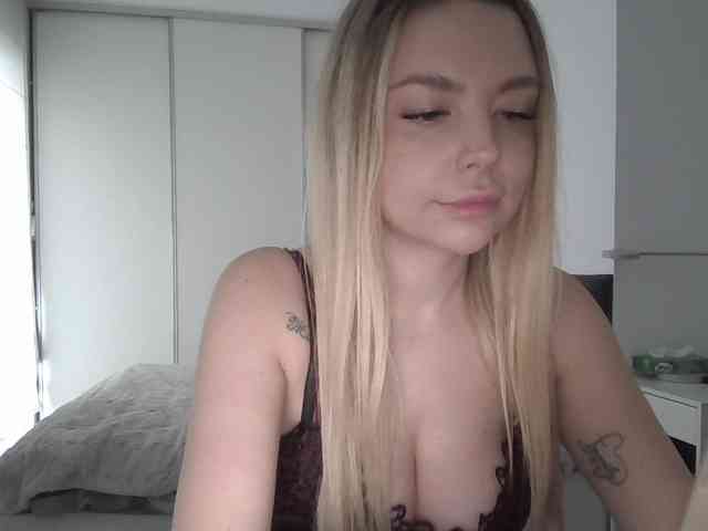 pinkpanther8899 webcam