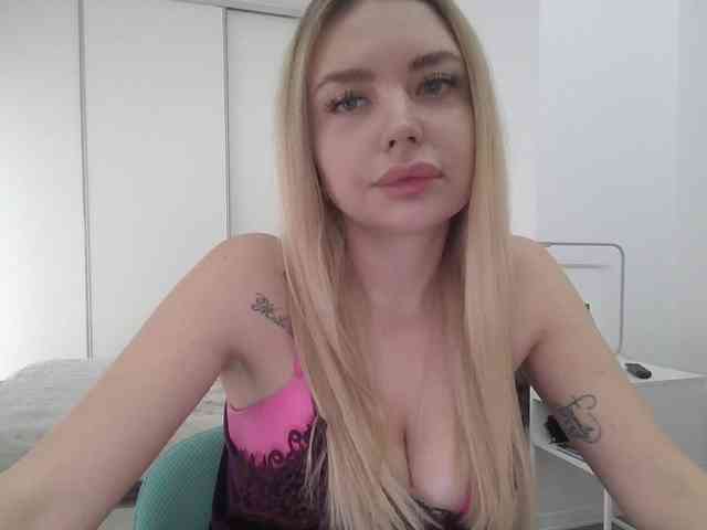 pinkpanther8899 webcam