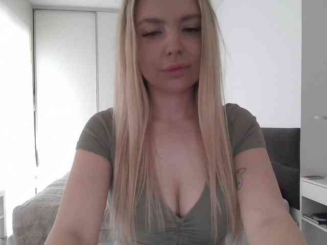 pinkpanther8899 webcam