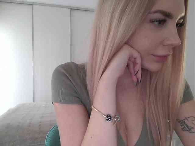 pinkpanther8899 webcam