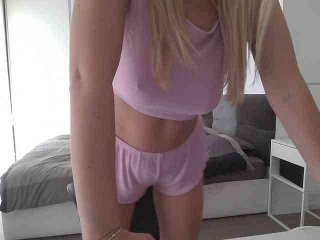 Blondie8853 webcam