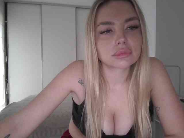 pinkpanther8899 webcam