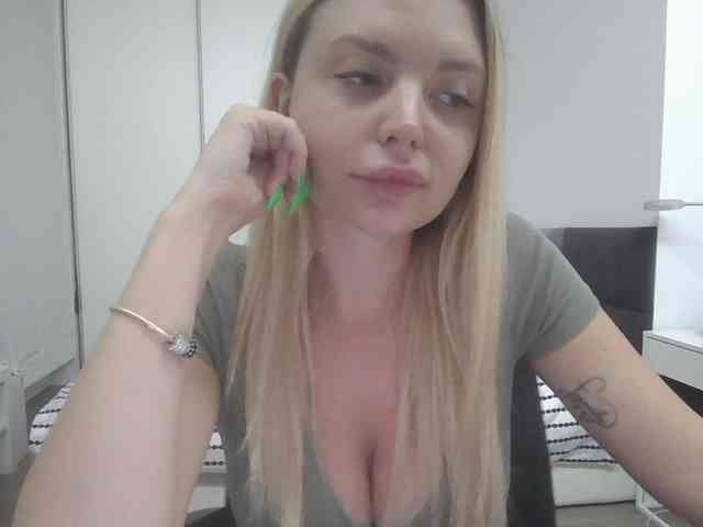 Blondie8853 webcam