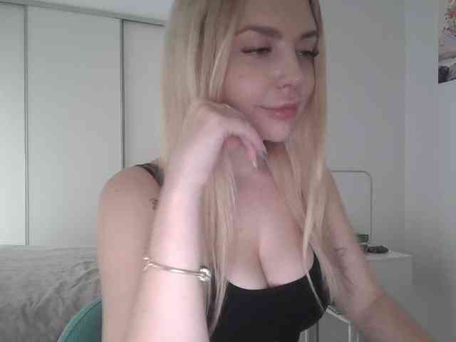 pinkpanther8899 webcam
