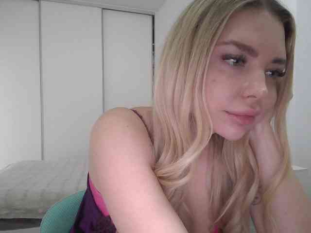 pinkpanther8899 webcam