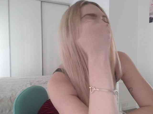 pinkpanther8899 webcam