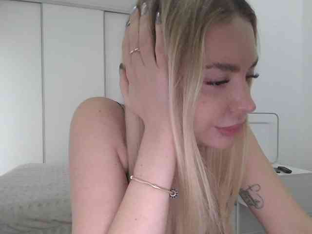 pinkpanther8899 webcam