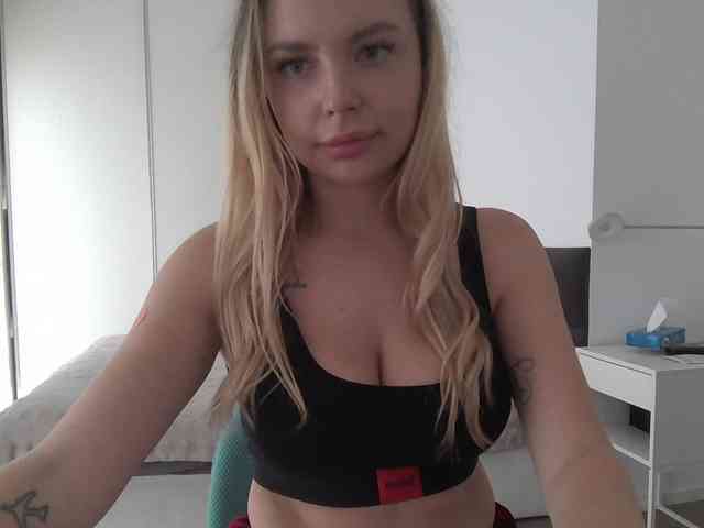 online cam to cam Blondie8853