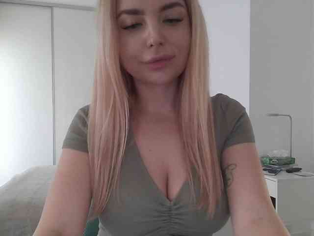 pinkpanther8899 webcam