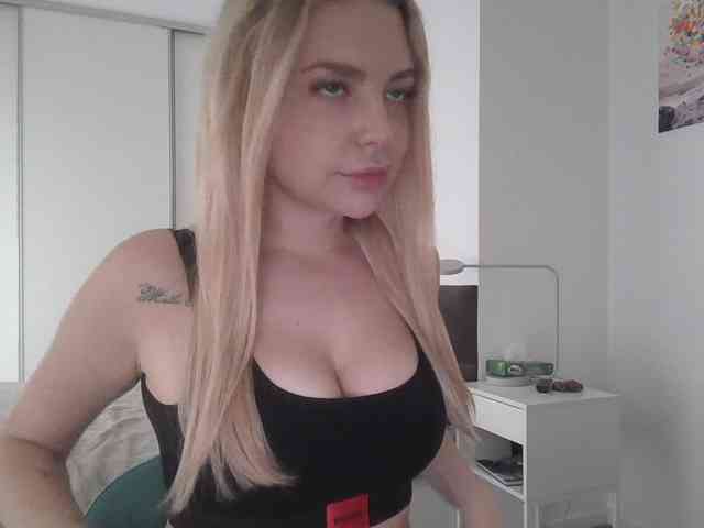 pinkpanther8899 webcam