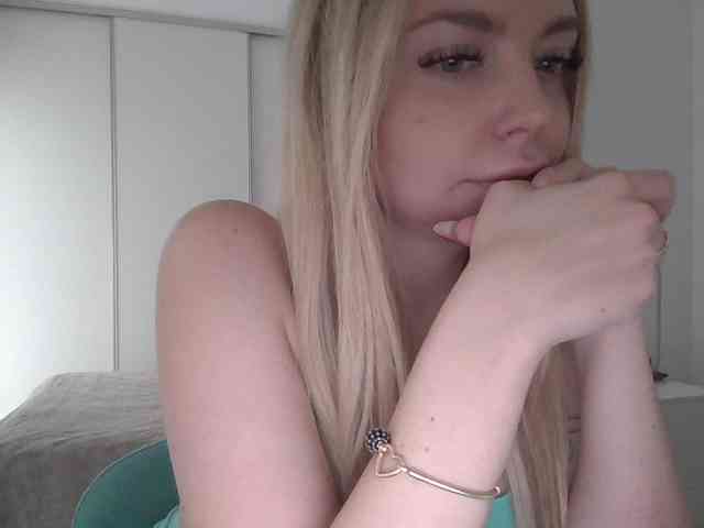 pinkpanther8899 webcam