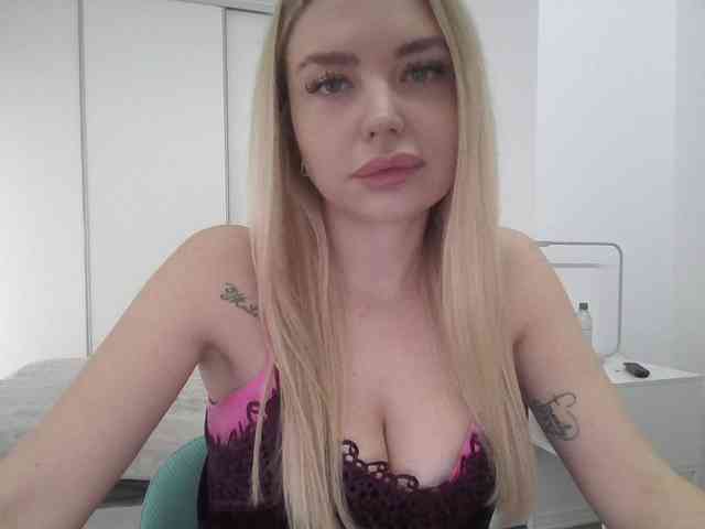 pinkpanther8899 webcam