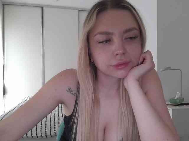 pinkpanther8899 webcam