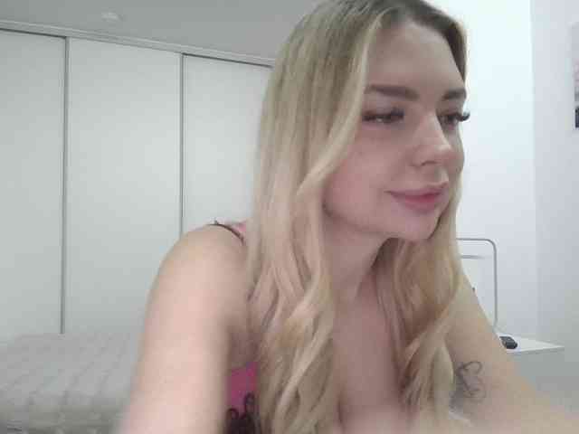 pinkpanther8899 webcam