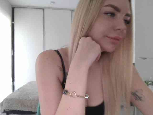 pinkpanther8899 webcam