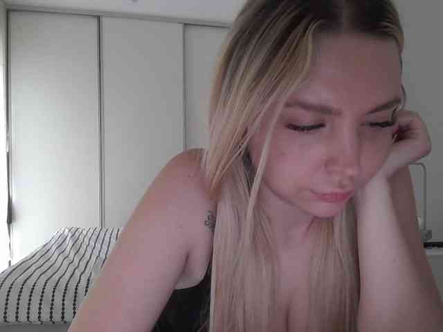 pinkpanther8899 webcam