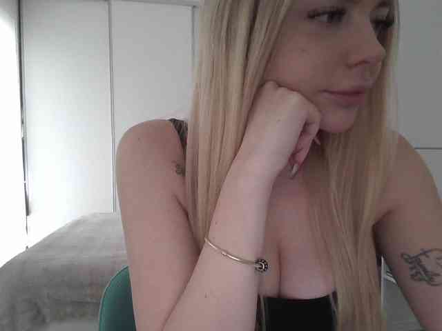 pinkpanther8899 webcam