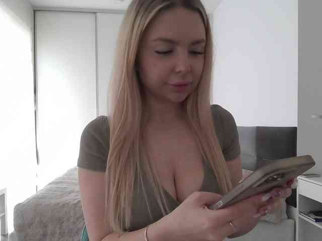 pinkpanther8899 webcam