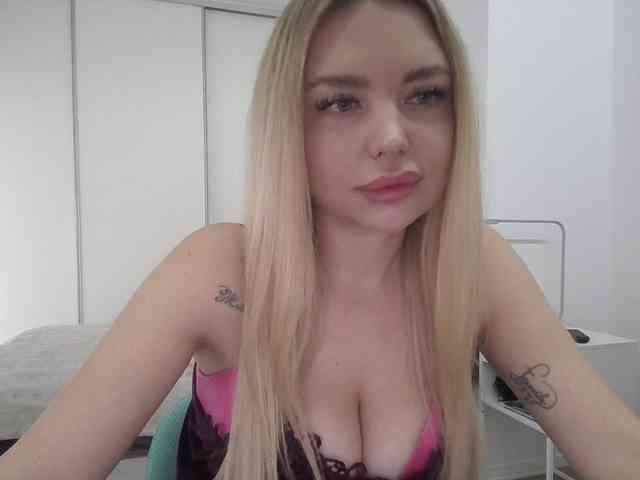 pinkpanther8899 webcam