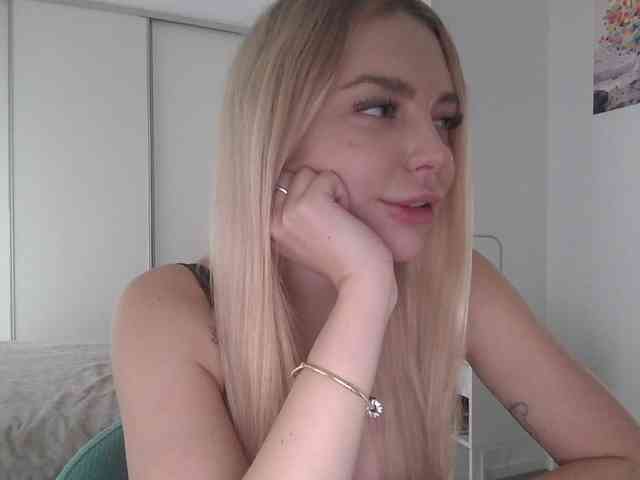 pinkpanther8899 webcam