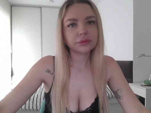 pinkpanther8899 webcam