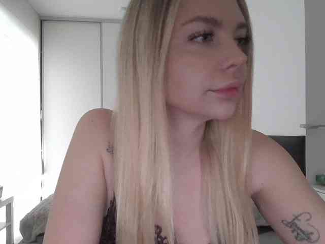 pinkpanther8899 webcam