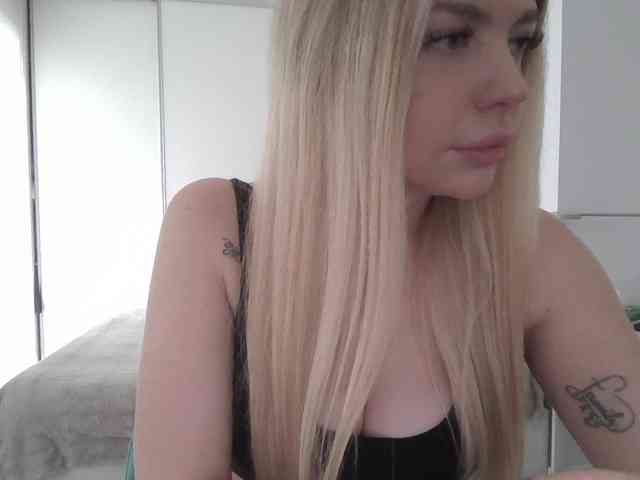 pinkpanther8899 webcam