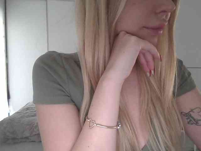 pinkpanther8899 webcam