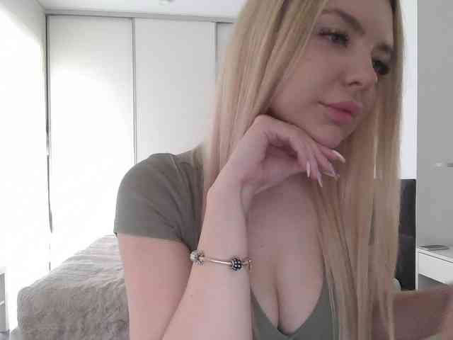 pinkpanther8899 webcam