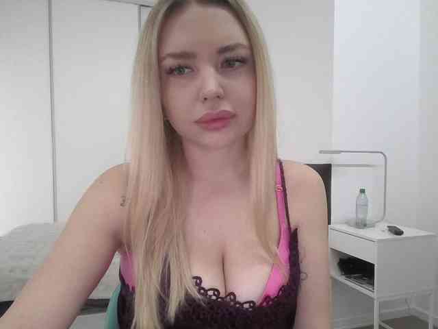 pinkpanther8899 webcam