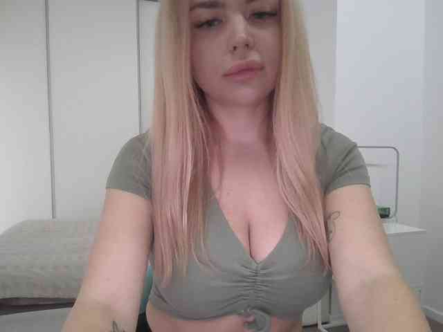 pinkpanther8899 webcam