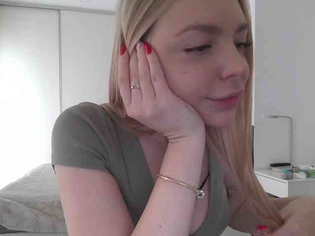 pinkpanther8899 webcam