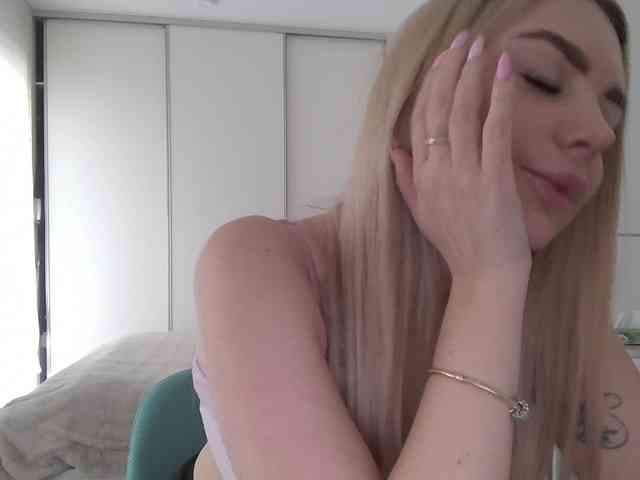 pinkpanther8899 webcam