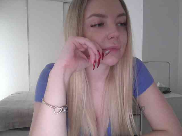 pinkpanther8899 webcam