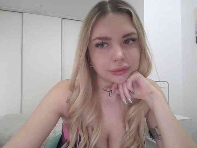 pinkpanther8899 webcam