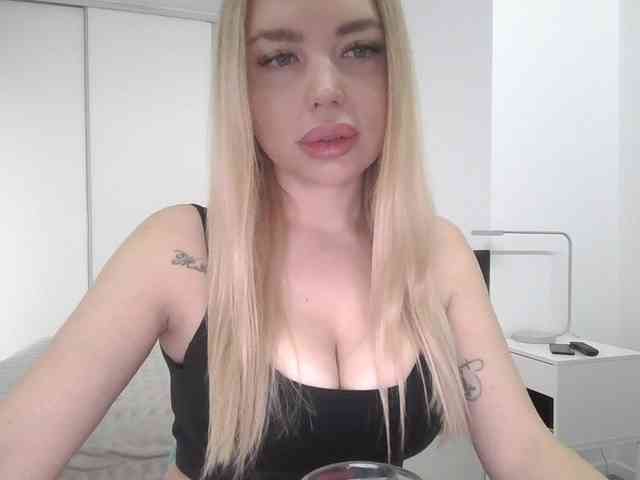 pinkpanther8899 webcam