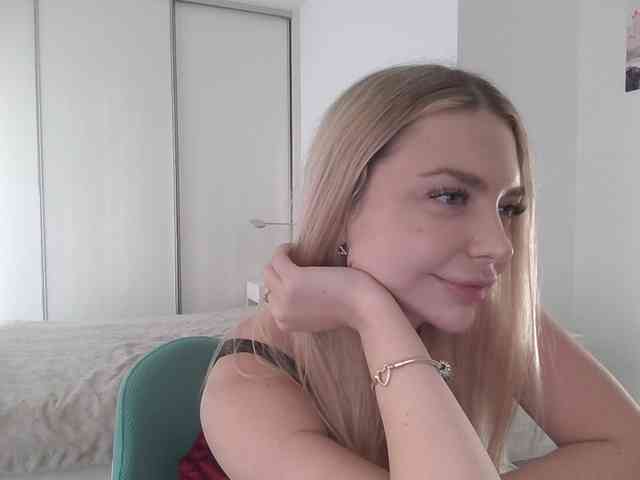 pinkpanther8899 webcam