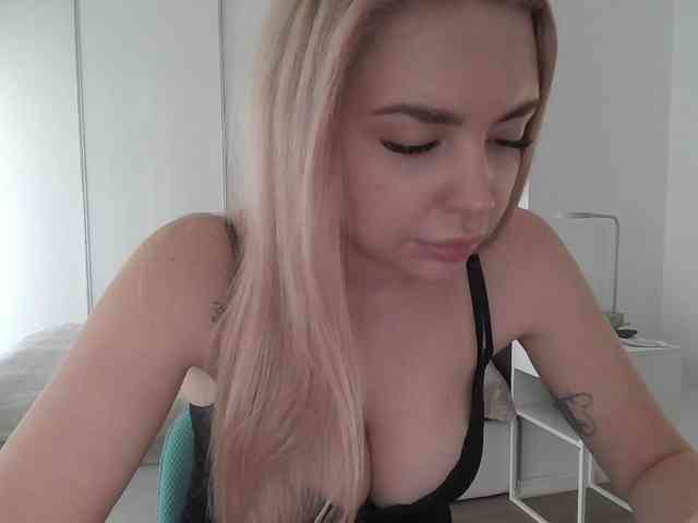 pinkpanther8899 webcam