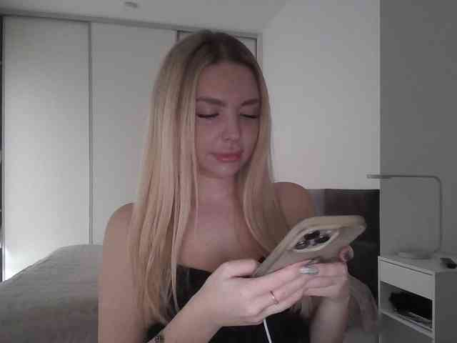 pinkpanther8899 webcam